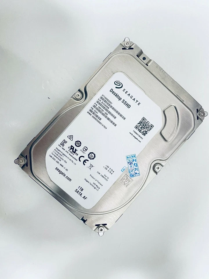 Seagate ST1000DX001 3.5" SSHD 1TB 7200RPM SATA 8GB SSHD Solid State Hybrid Drive - Image 3 of 4