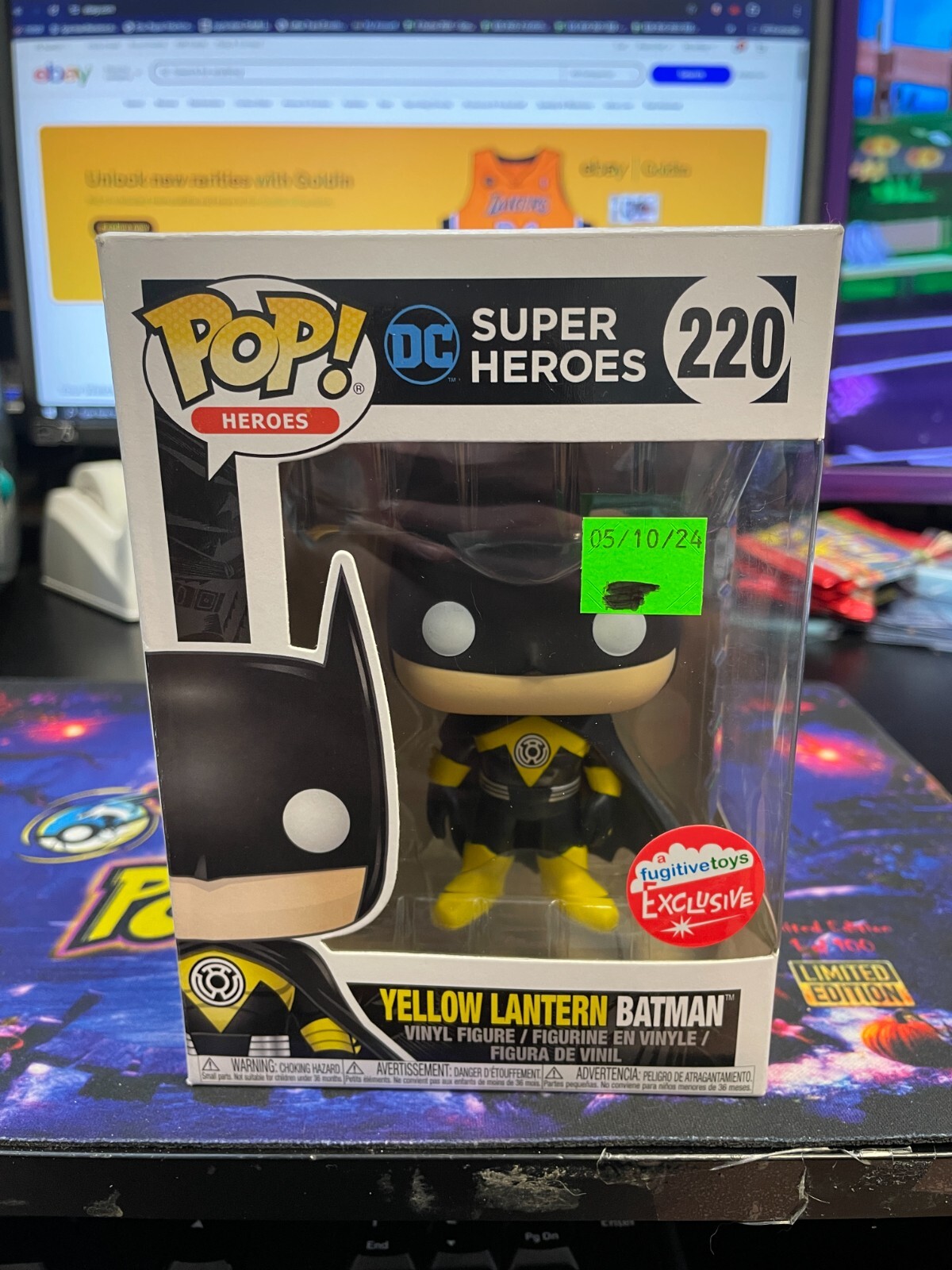 Oo Funko Pop Dc Yellow Lantern Batman 220 Fugitive Toys Exclusive With Protector