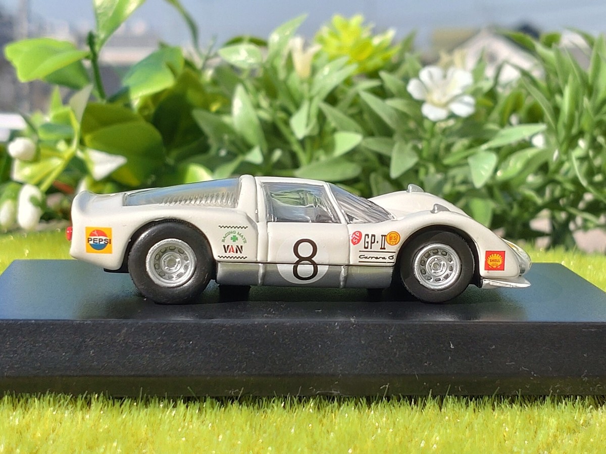 Japan GP 1967 / Porsche / 906 Carrera 6 / No.8 / 1/64 Diecast Car