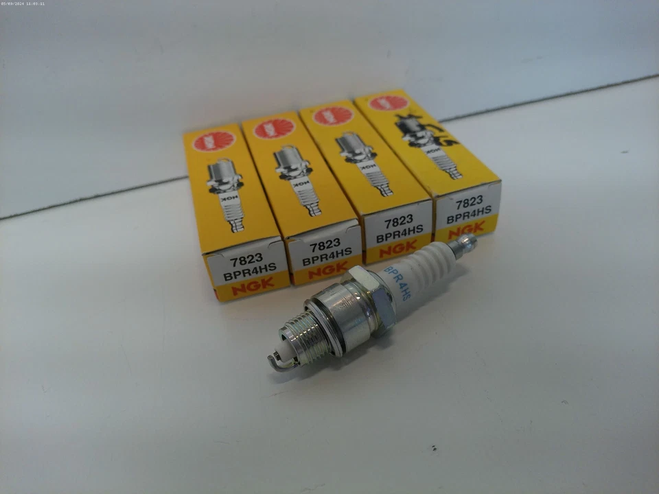 NGK BPR4HS / 7823 spark plug  pack of 4 each outboard marine boat - Image 2 of 4