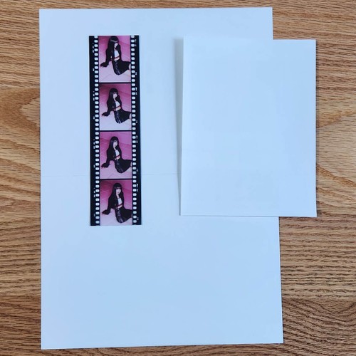 Liz Official Folded Poster & Sticker & Film Photo Set Ive 1st Album I've IVE - Imagen 2 de 2