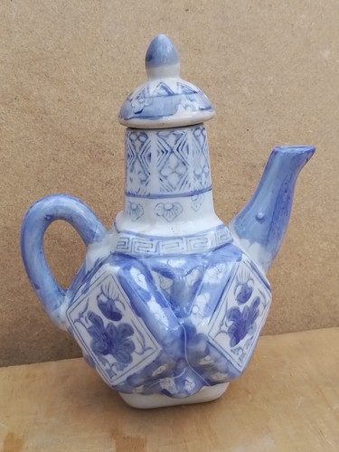 Vintage old Antique Retro Blue & White China Tea Pot 7" inches tall Chinese - Picture 6 of 8