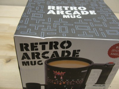 NEW RETRO ARCADE MUG COLOR CHANGING W/ JOYSTICK HANDLE SPACE INVADERS