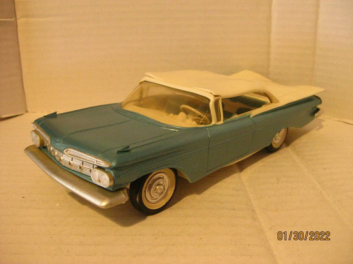 1959 CHEVROLET IMPALA 2 DOOR HARDTOP 1/25 scale - PROMO