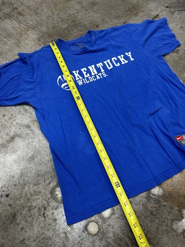 Vintage y2k Nike team Kentucky wildcats Football graphic tee size men’s M - Picture 5 of 6