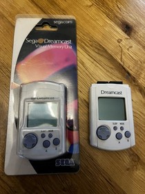 Sega Dreamcast Console Bundle - 4 Controllers, 2 VMU, Metropolis Street Racer