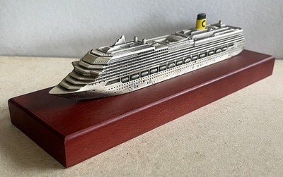 Costa Kreuzfahrten Schiffsmodell Pacifica V 1 Metall versilbert Holzsockel A
