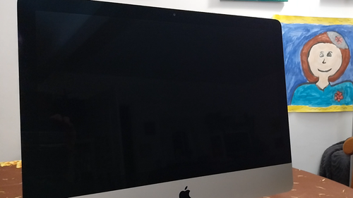 iMac 21,5 Retina 4k Mitte 2019 - Intel i3 4 Core 3,6Ghz - 16GB RAM - 256GB SSD - Video 1 von 1