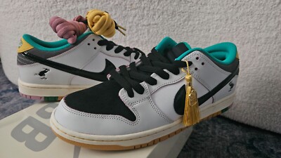Nike Dunk SB Low Size 11.5 Mens. CSEF White Emerald shoes. All laces included