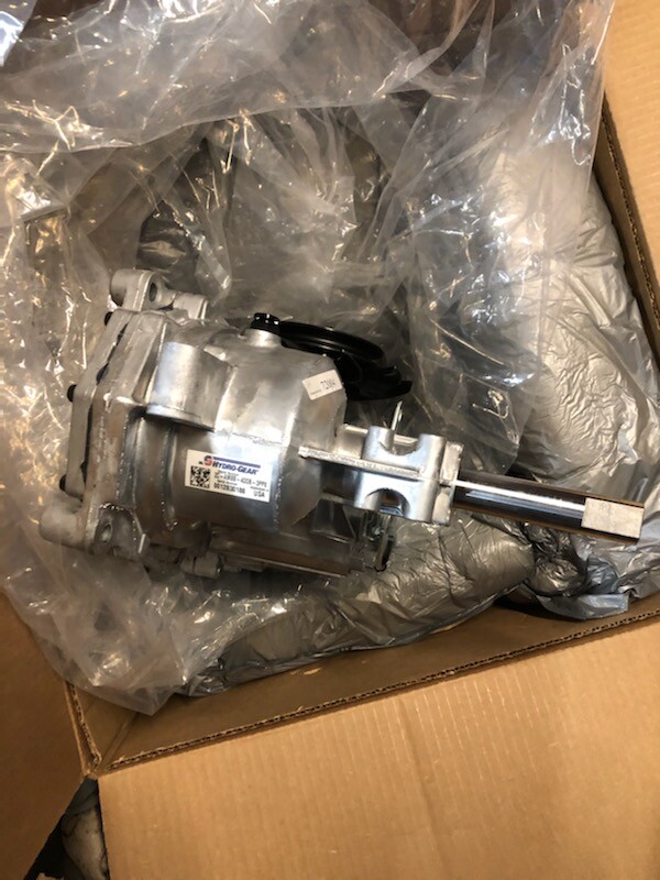 Hydro Gear Transaxle RH NO HUBS, ZC-AMBB-4DDB-3PPX,71649,618