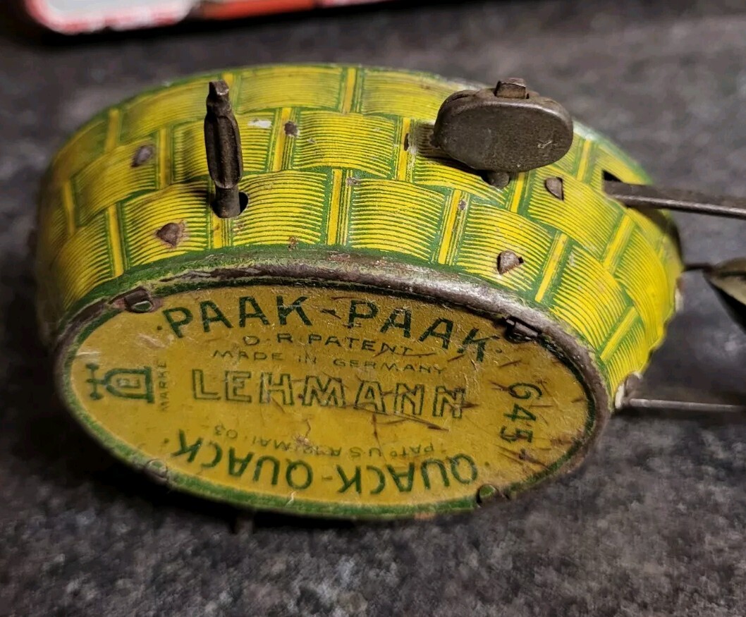 Scarce 1903 Lehmann Tin Wind-up Quack Quack Paak Paak Duck