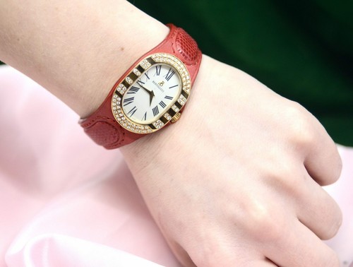 Ladies Bertolucci 18K Yellow Gold with factory Diamond Bezel Watch - Picture 3 of 6