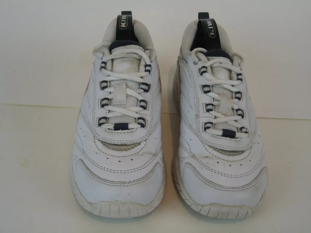 Easy spirit hotsell white leather sneakers