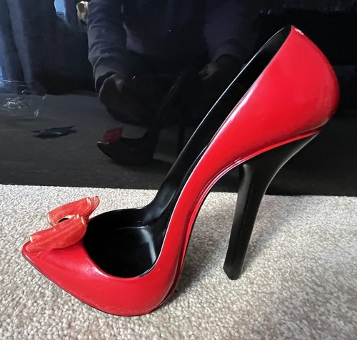 Shudehill Red stiletto shoe fashion desk phone holder new bnib - Zdjęcie 3 z 8
