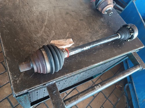 Antriebswelle hinten rechts Audi A3 8P Quattro VW Golf 5 R32 1K0501204A 82TKM!!!