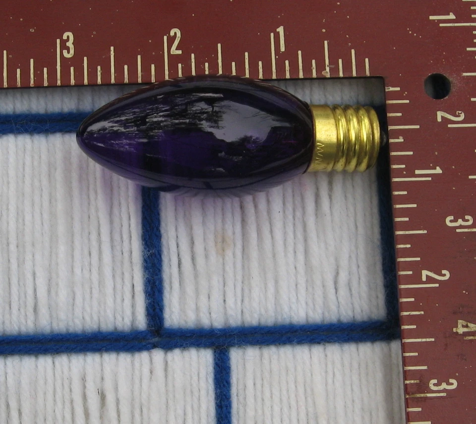 Box of 24 new C9 PURPLE CHRISTMAS light bulb 7w twinkle flashing 7C9 MARDI GRAS - Image 2 of 4