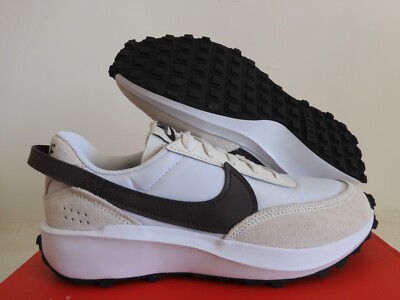 WMNS NIKE WAFFLE DEBUT WHITE-BAROQUE BROWN-PHANTOM SZ 6.5 [DH9523-107]