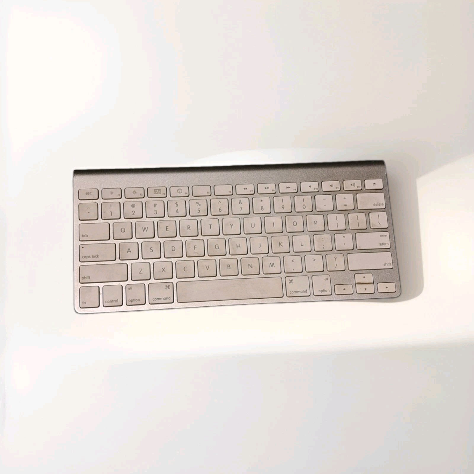 Original Apple Magic Keyboard A1314 Bluetooth Wireless Genuine