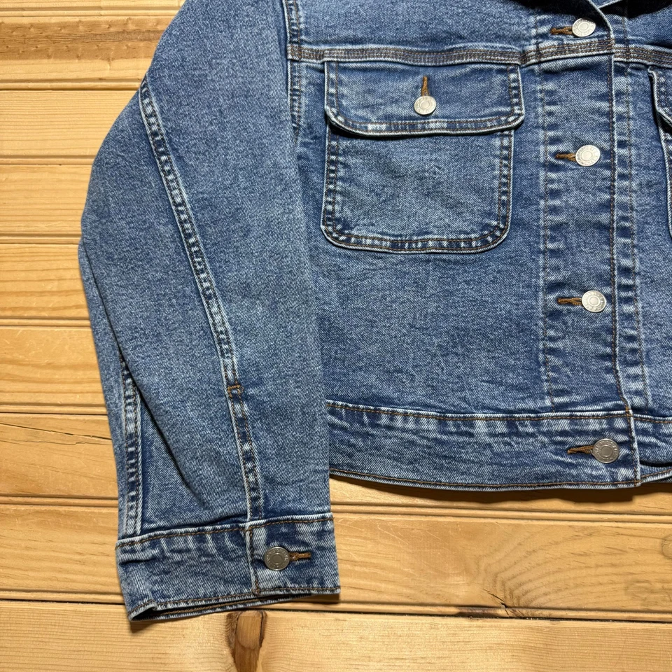 Chaqueta de camionero vaquera recortada azul lavado oscuro vintage Y2K Levis grande para mujer Foto 4 de 4