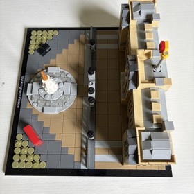 LEGO ARCHITECTURE: Buckingham Palace (21029) 100% Complete No Box Or Manual