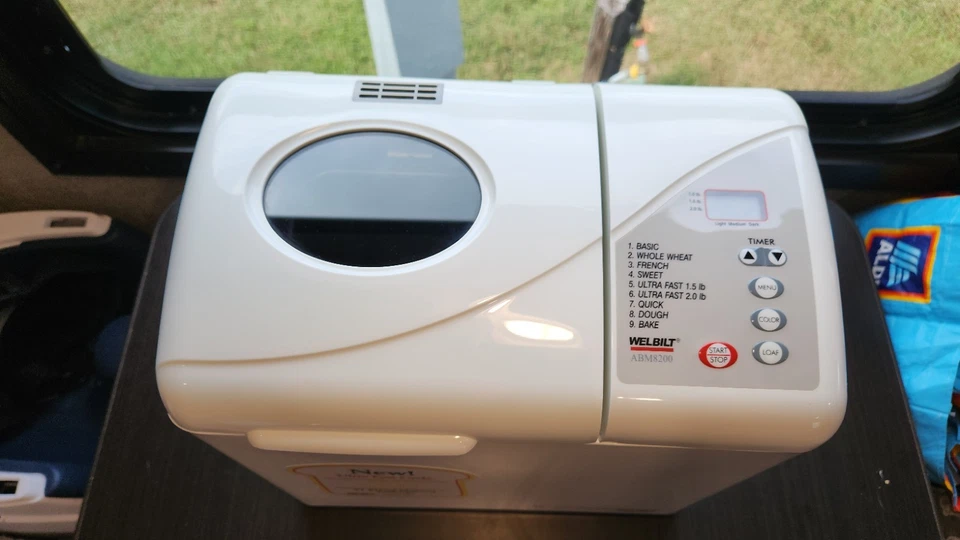 WELBILT THE 1 HR. 2 lb. MÁQUINA DE PAN MODELO ABM8200 Foto 2 de 4