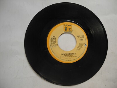 BEACH BOYS Susie Cincinnati / Everyone's In Love 45 7'' single 1976 US EX+
