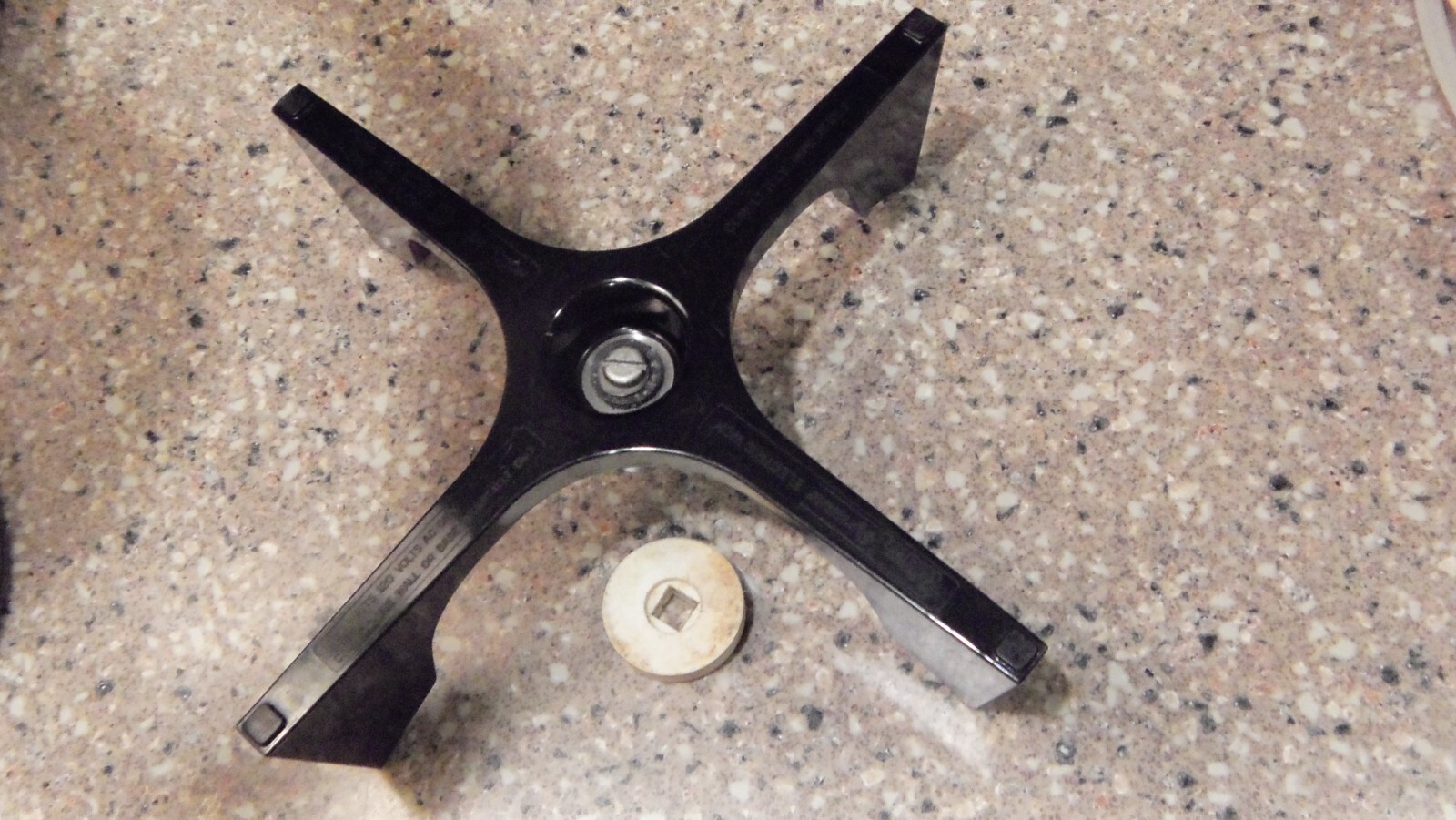 Replacement PartsWest Bend Electric WokBlack Base & Ceramic Spacer