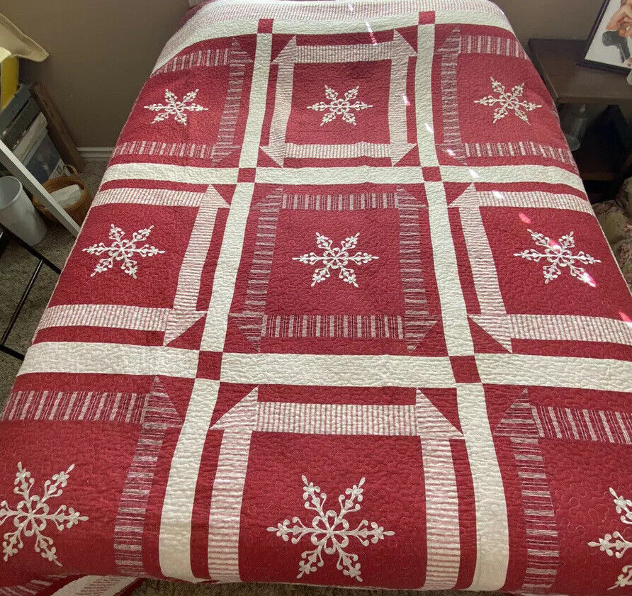 St. Nicholas Square JOLLY Holiday Quilt Red Factory 4 years warranty outlet Queen Sno Reversible