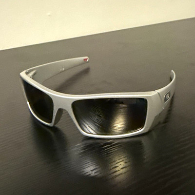 Oakley Men's Gascan Sunglasses Silver Frame Black Prism Polarized Lenses