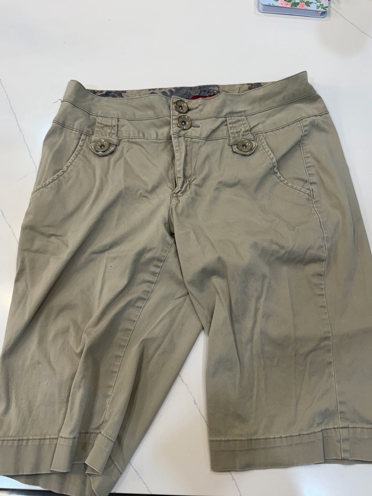 Vintage Y2K One 5 One Women's Bermuda Shorts Beige  Size 8 Button Pockets