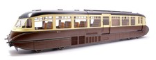 Dapol 7D-011-004 Streamlined Railcar W11 BR Lined Chocolate & Cream Diesel Locom