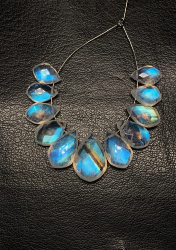 AAAAAA Rainbow Moonstone Fancy Briolette Blue Fire Checker Cut 7x10-10.50x15 MM - Picture 9 of 20