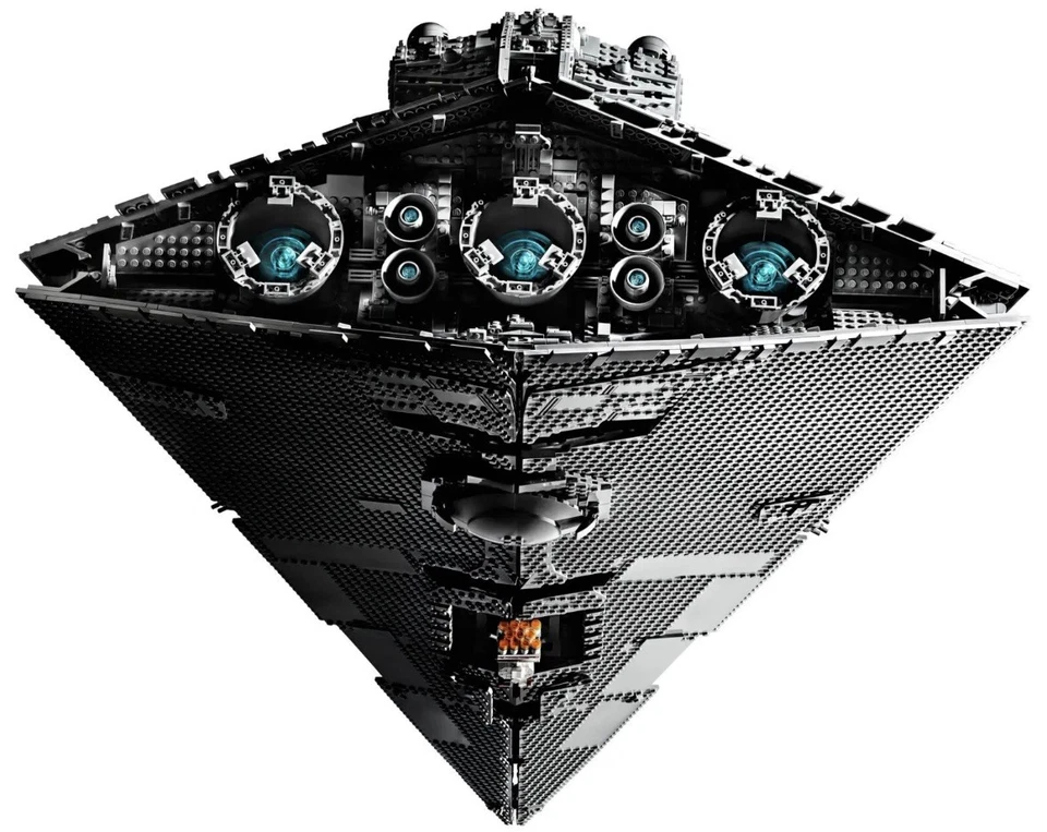 LEGO Star Wars 75252: Imperial Star Destroyer - UCS  Version Générique  - Photo 4/4