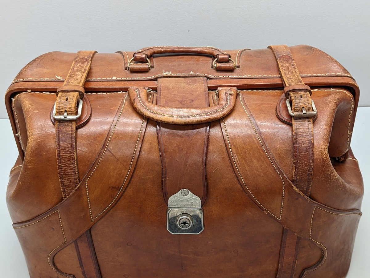 Gladstone (Doctor's) Bag, Widemouth saddle leather suitcase, 1900s F*S
