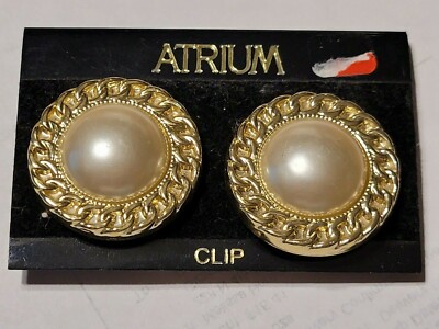 Atrium Round w/ Faux Pearl Center Gold Button Clip on Earrings New on Card 