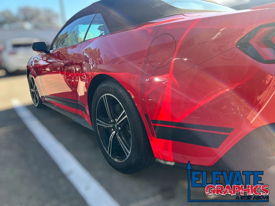 Calcomanías adhesivas de vinilo rayas laterales para tablero gráficos Ford Mustang 2024-2025 Foto 4 de 4