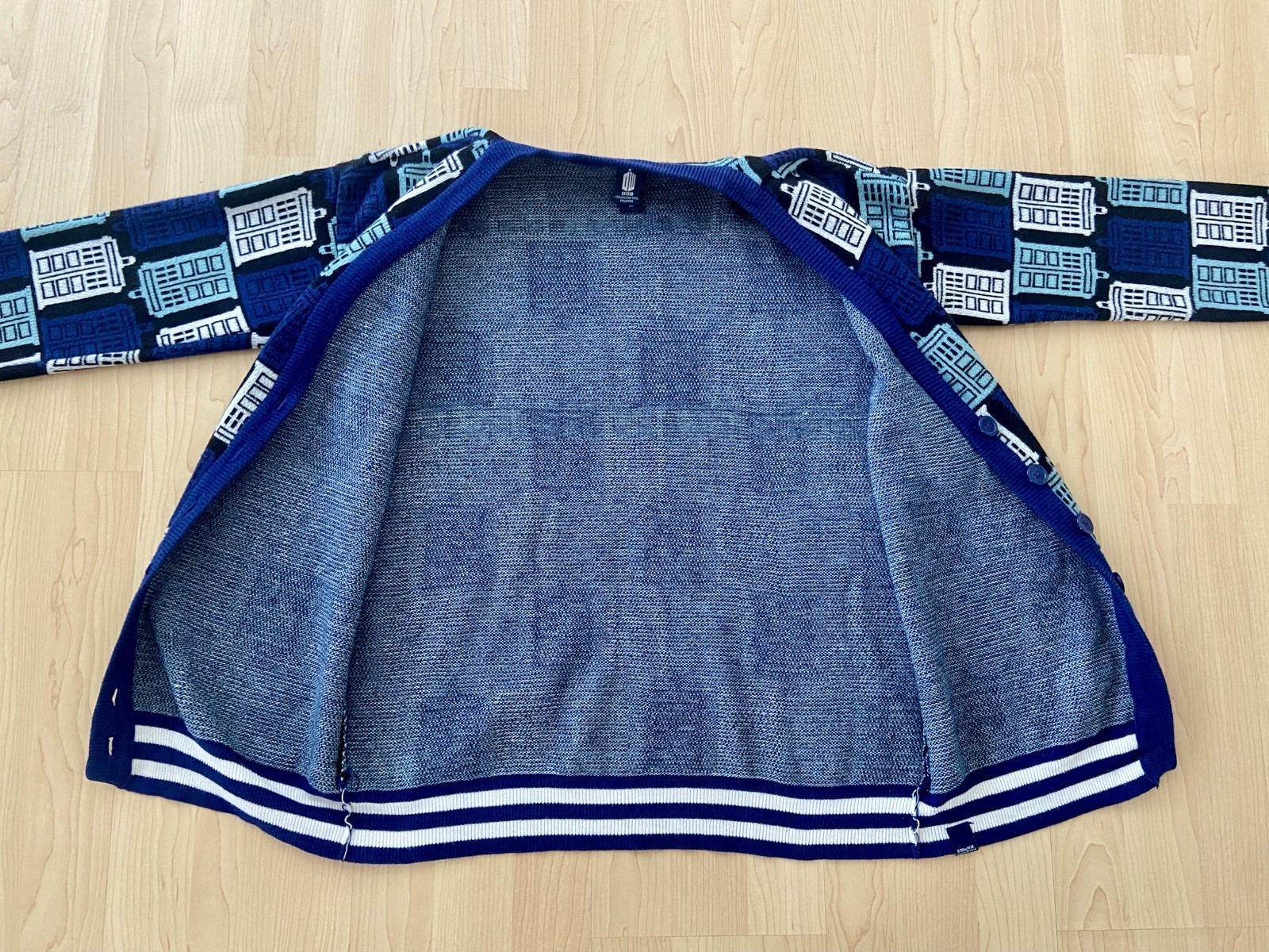 BBC DR WHO Hot Topic Size Medium Cardigan Sweater Tardis Phone Booth Button Up image 4