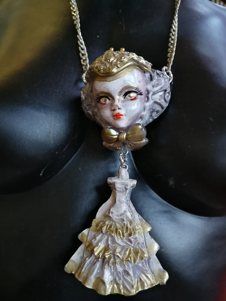 Cabeza de Muñeca Joyería Collar Colgante Anastasia Romanov Reina Joyería Corona Real Foto 3 de 4