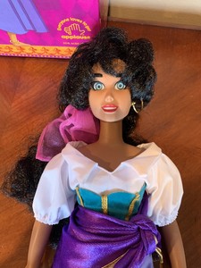 muñeca esmeralda disney