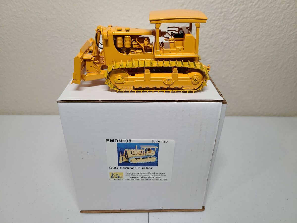 Caterpillar Cat D9G Scraper Pusher Dozer - EMD 1:50 Scale Caterpillar Cat D9G Scraper Pusher Dozer - EMD 1:50 Scale
