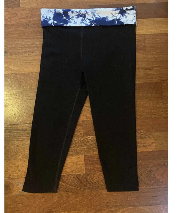 Lote de 2 pares de leggings pequenas pretas femininas NIKIBIKI Black Crop Capri & Tesla - Imagem 2 de 4