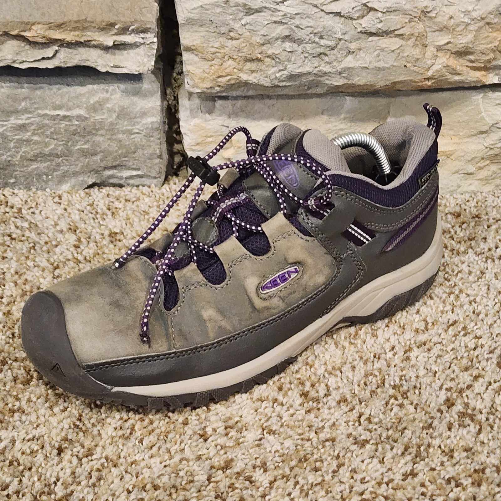 Scarpe da trekking Keen Targhee III basse grigie in pelle impermeabili da donna taglia 6