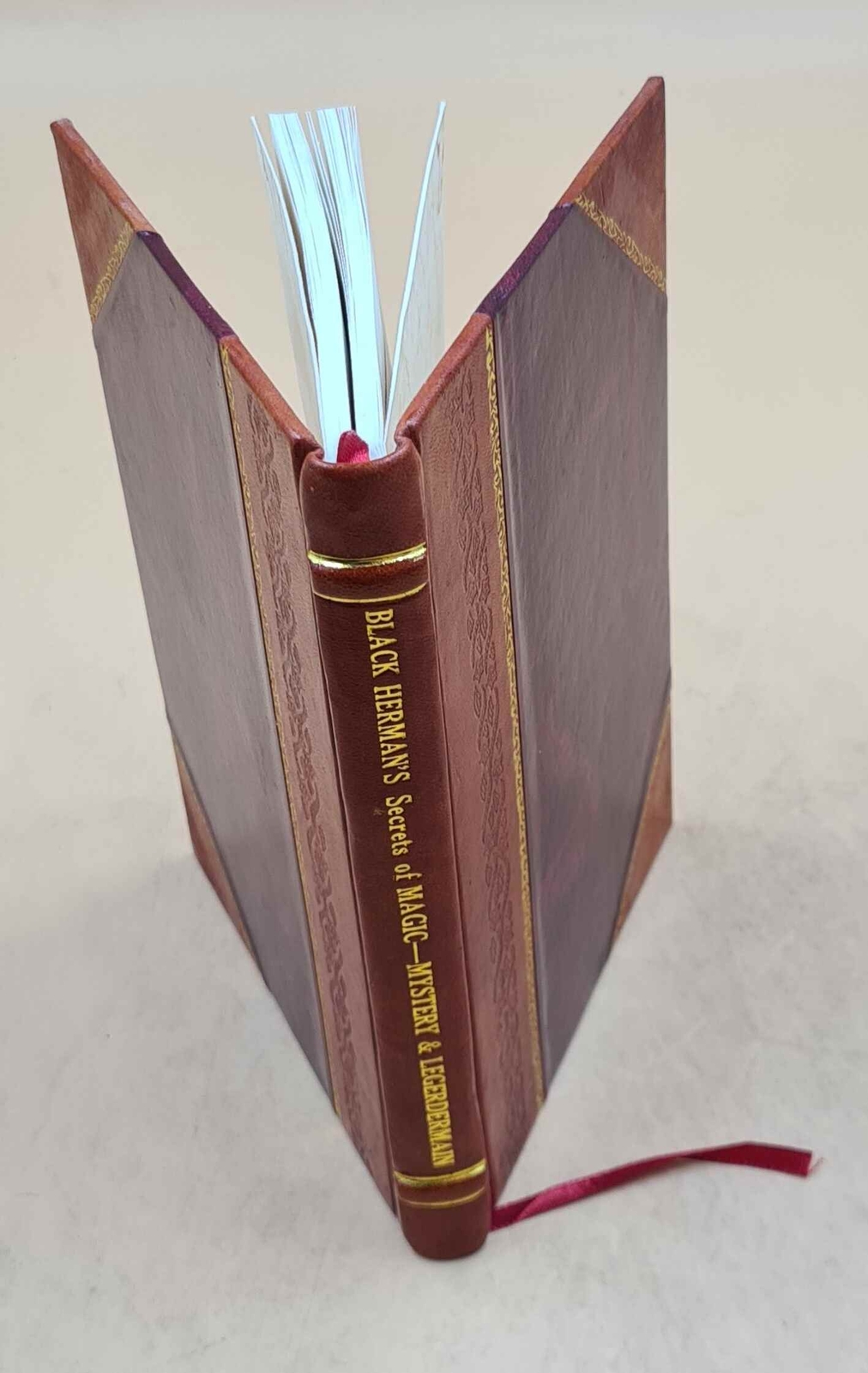 Black Herman'S Secrets Of Magic-Mystery & Legerdermain. 1938 [Leather Bound]