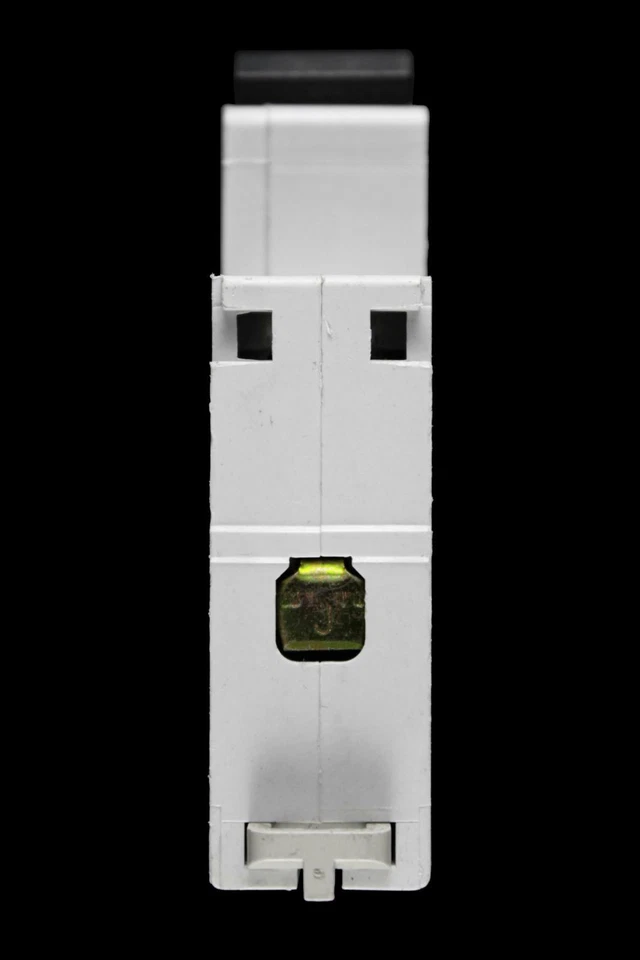 SQUARE D 20 AMP CURVE B 6kA MCB CIRCUIT BREAKER DOMAE DOM20B6 - Image 4 of 4