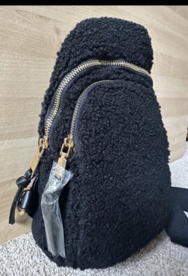 Urban Expressions NWT black Sherpa W/Gold zipper 2 