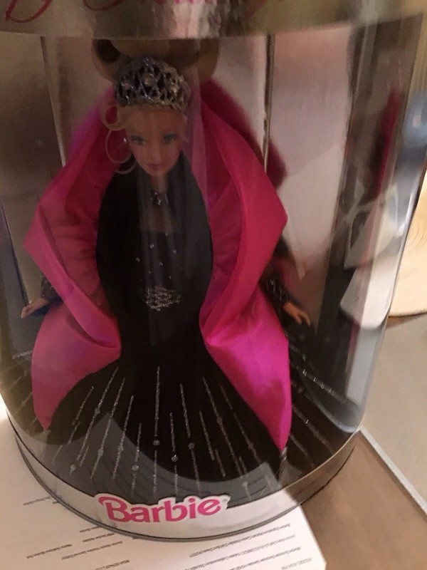 NRFB Special Edition 1998 Happy Holidays Barbie #20200