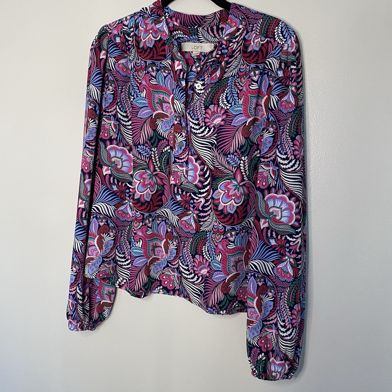 Loft Top Size Medium - image 1