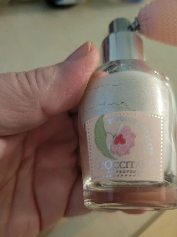 Polvo brillante delicado L Occitane En Provence Peonía Pivoine ultra raro Foto 3 de 4