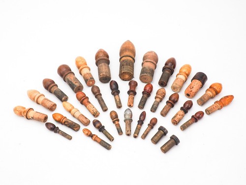 LARGE COLLECTION OF VINTAGE WOODEN ROD STOPPERS - VARIOUS SIZES