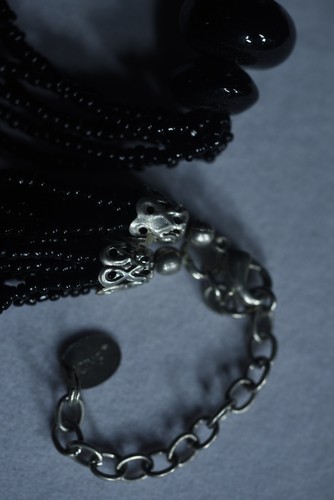 Lot of 9 Retro Fashion, Gothic, & Emmo, Black, Grey, & silver tone necklaces - Picture 20 of 24
